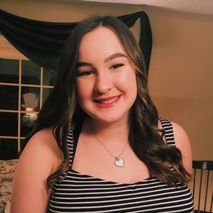 Meet your Posher, Dana